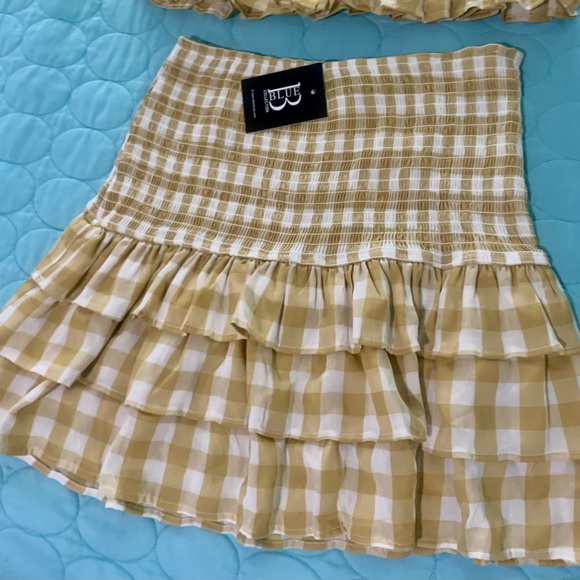 Super cute skirt and top - Picture 2 of 7